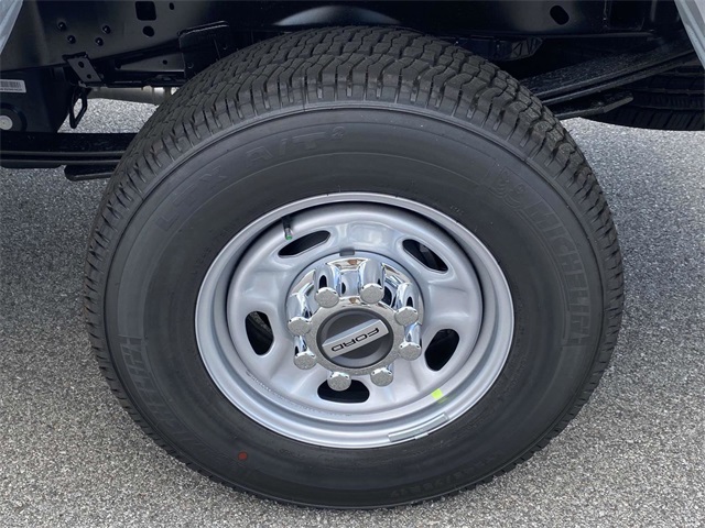 2025 Ford F-250 photo 4