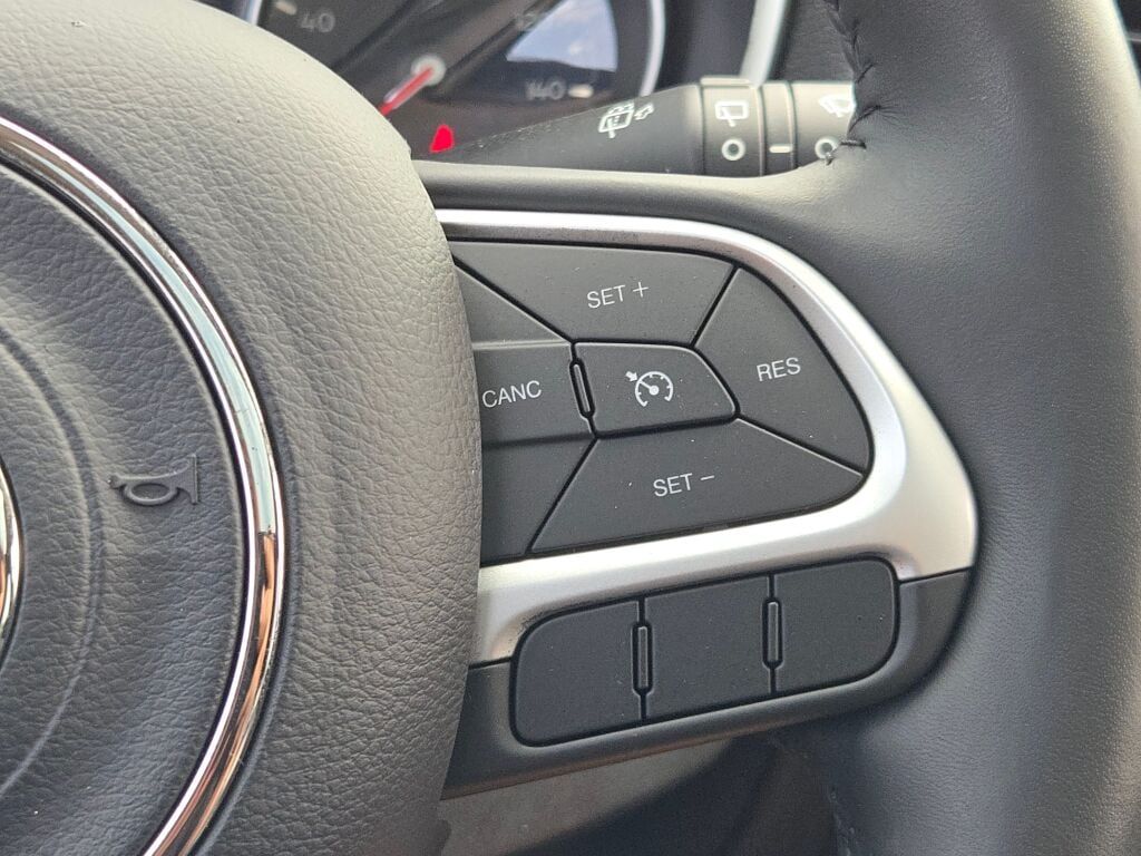 2020 Jeep Compass Altitude photo 25