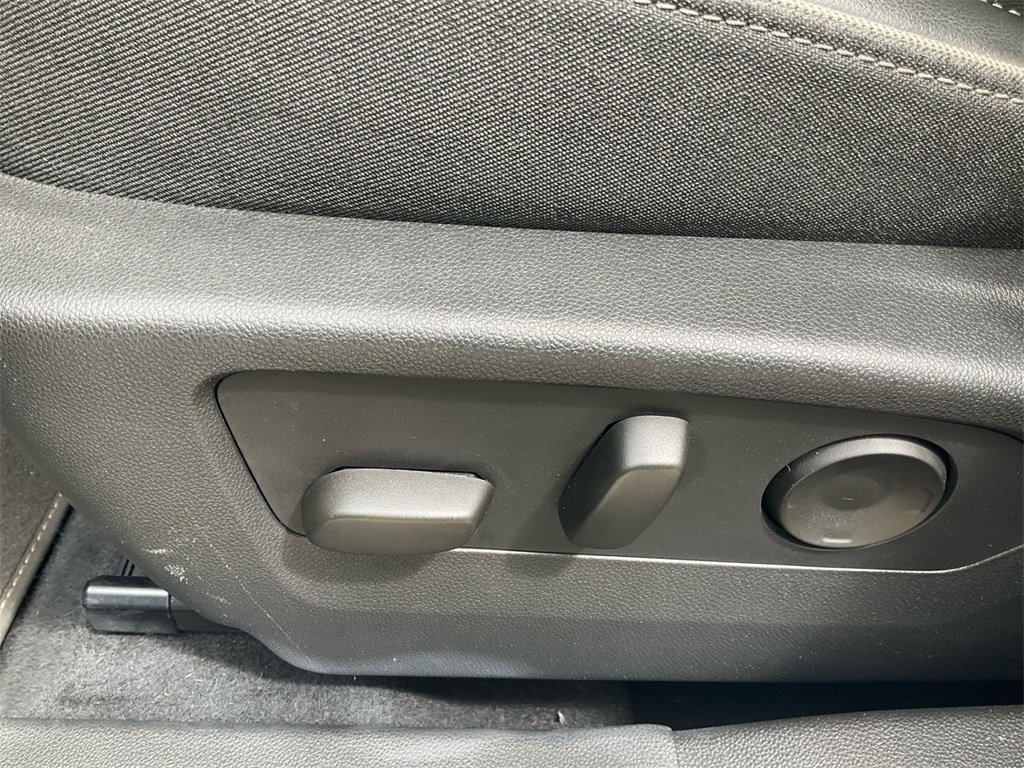 2021 Buick Envision Essence photo 20