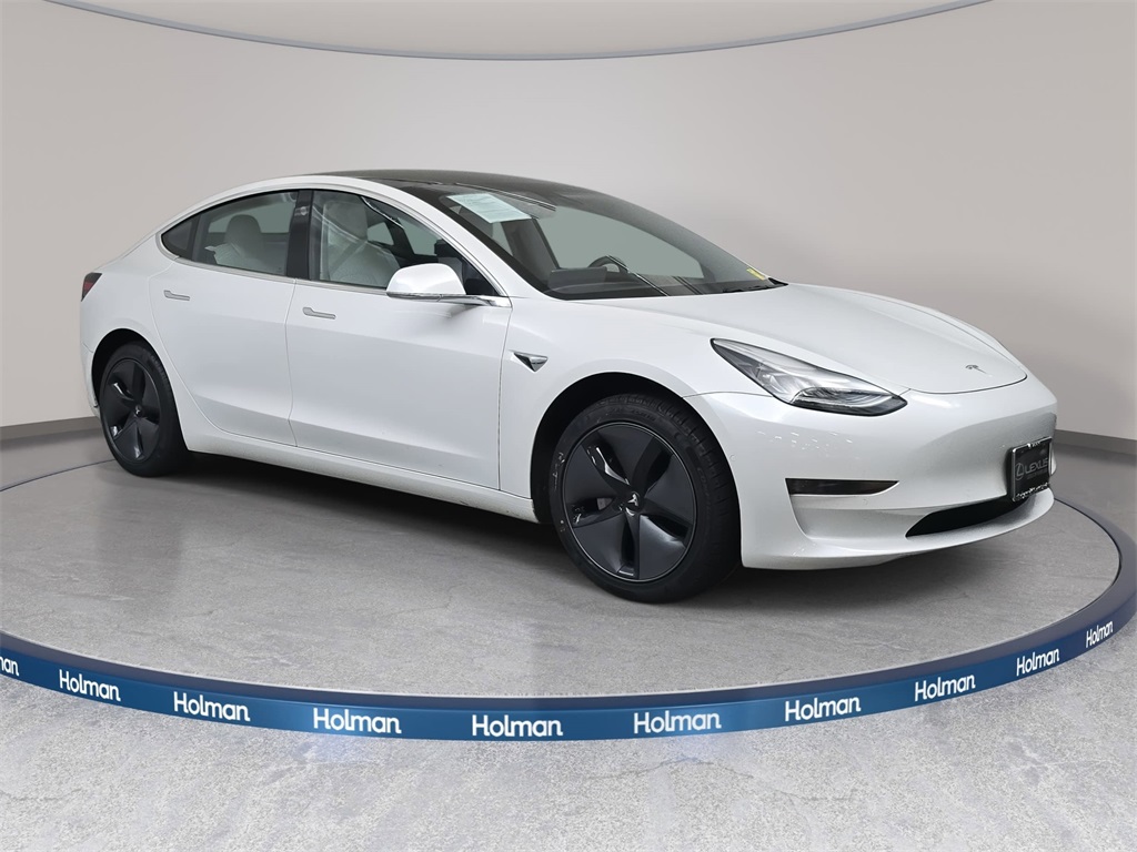 2020 Tesla Model 3 Standard Range Plus photo 4