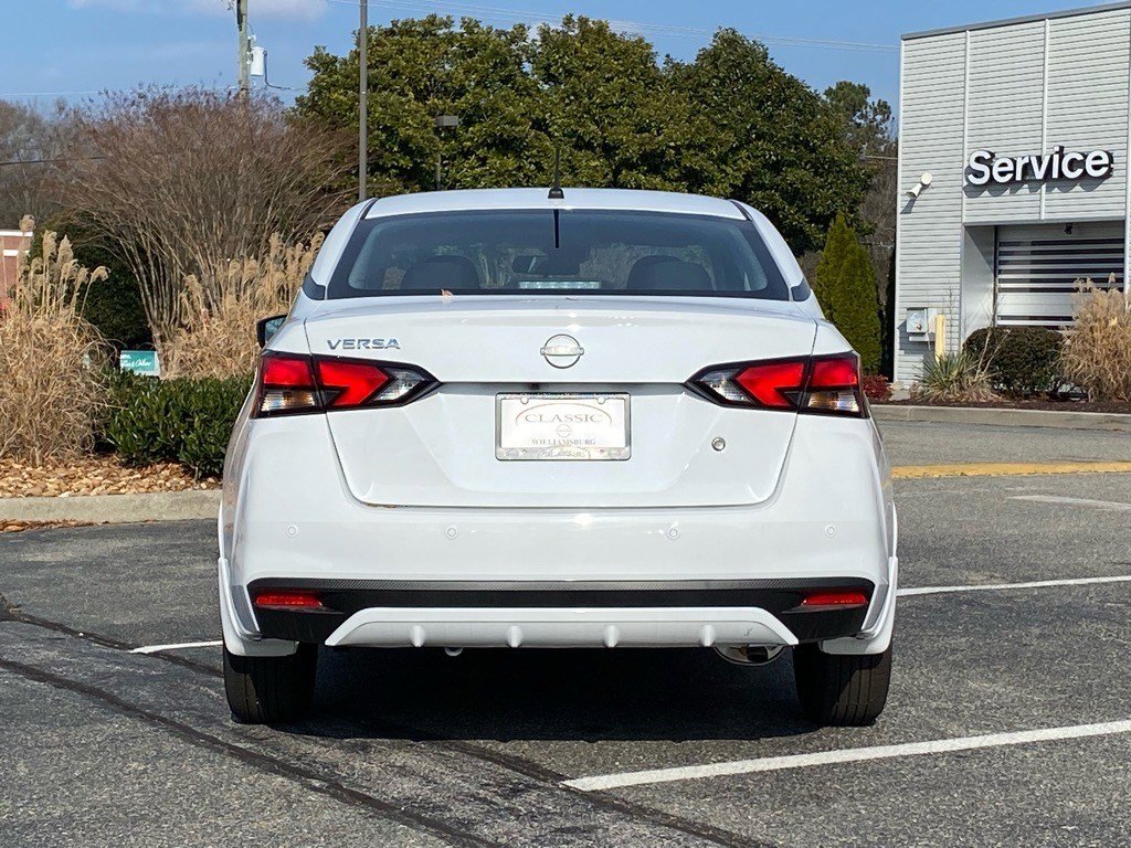 2025 Nissan Versa S photo 4