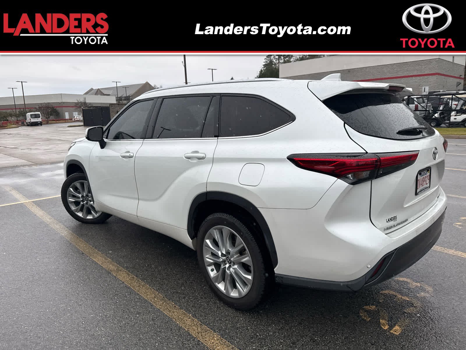 2022 Toyota Highlander Limited's photo