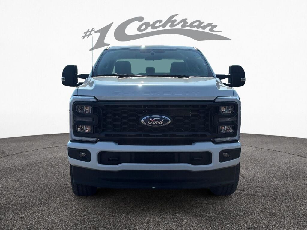 2025 Ford F-350 XL photo 2