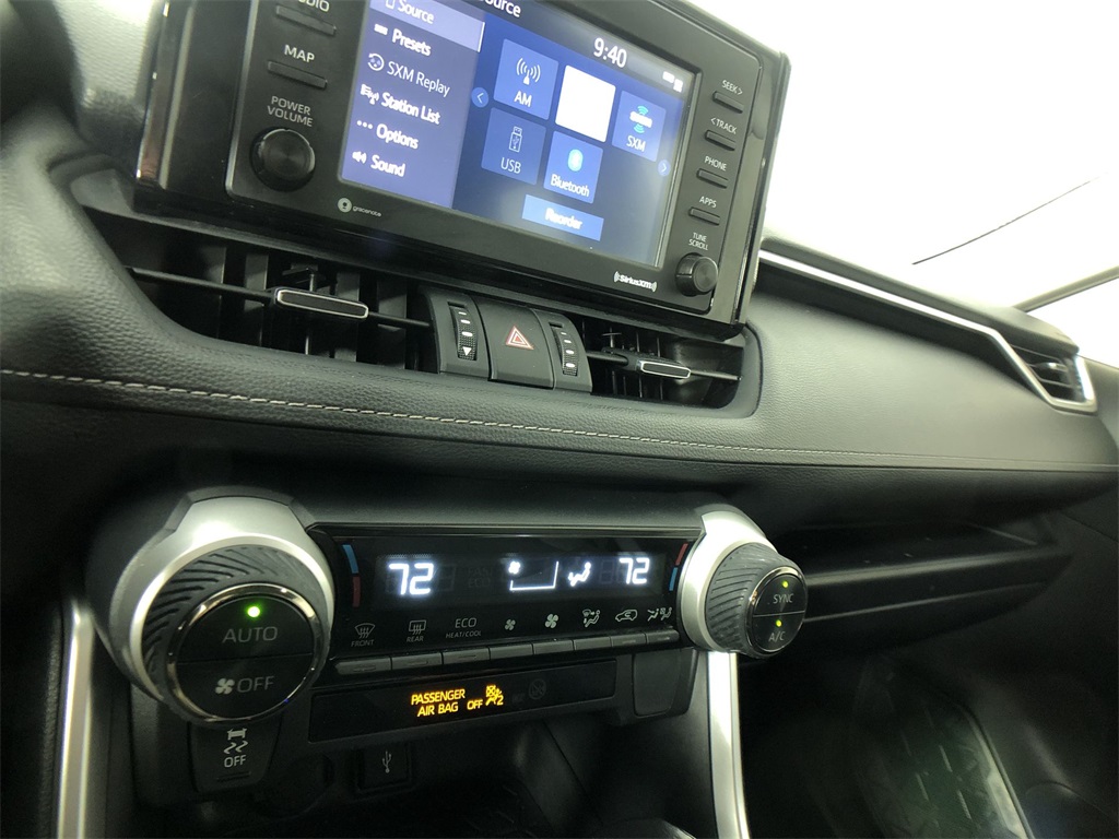 2022 Toyota RAV4 Hybrid XLE Premium photo 13