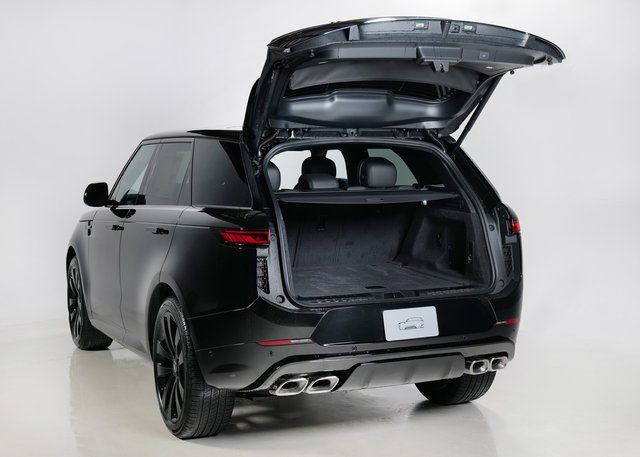 2025 Land Rover Range Rover Sport SE photo 21