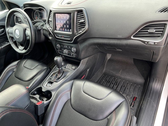 2019 Jeep Cherokee Trailhawk photo 13