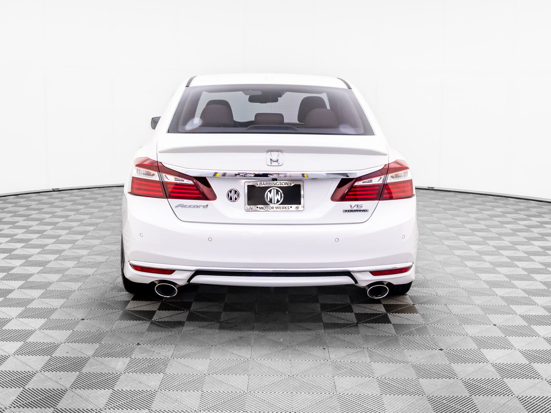 2016 Honda Accord Touring photo 4