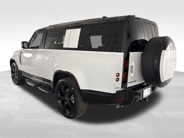 2025 Land Rover Defender 130 X-Dynamic SE photo 6