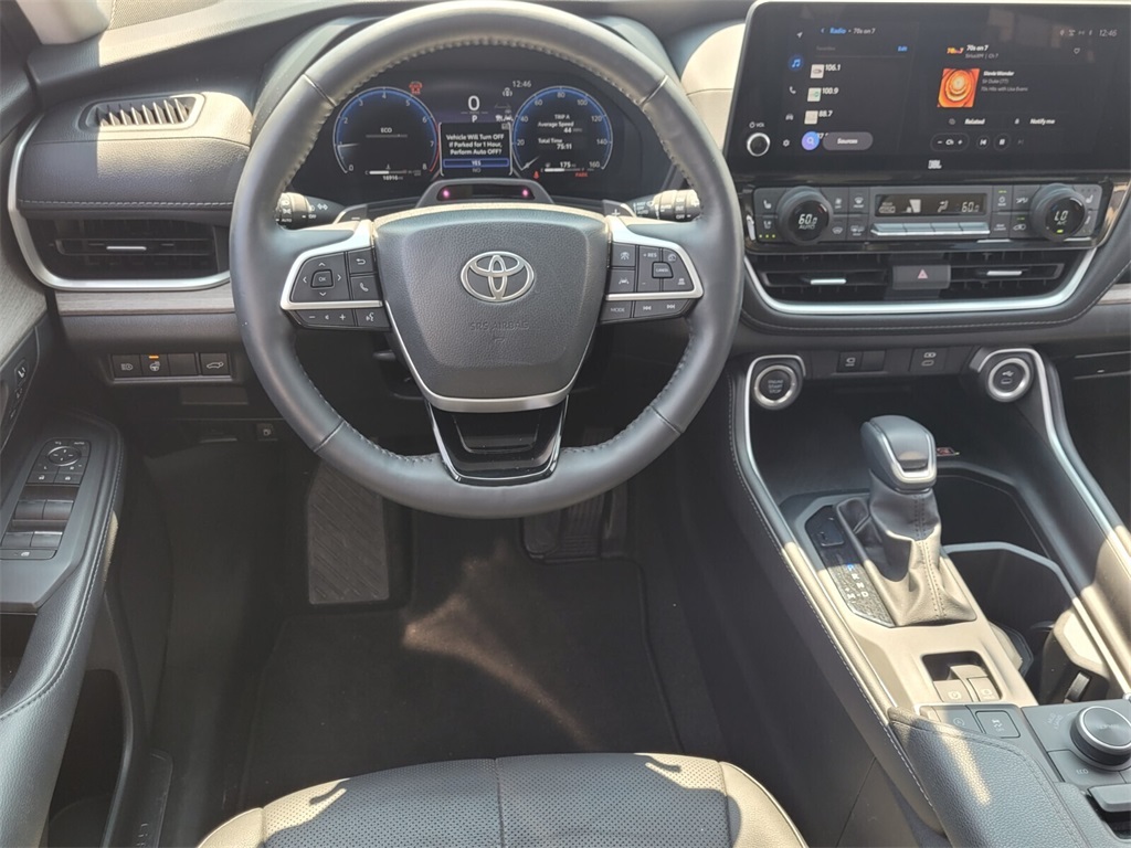 2024 Toyota Grand Highlander Platinum photo 6