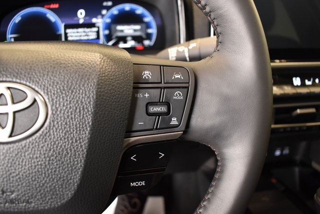2025 Toyota Camry XLE photo 18