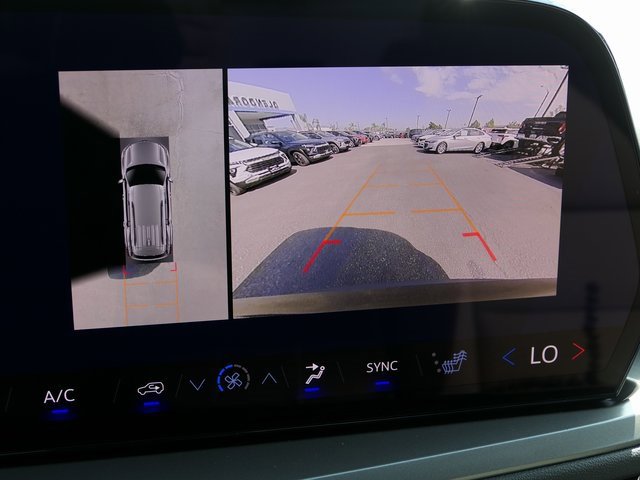 2026 Chevrolet Traverse photo 17