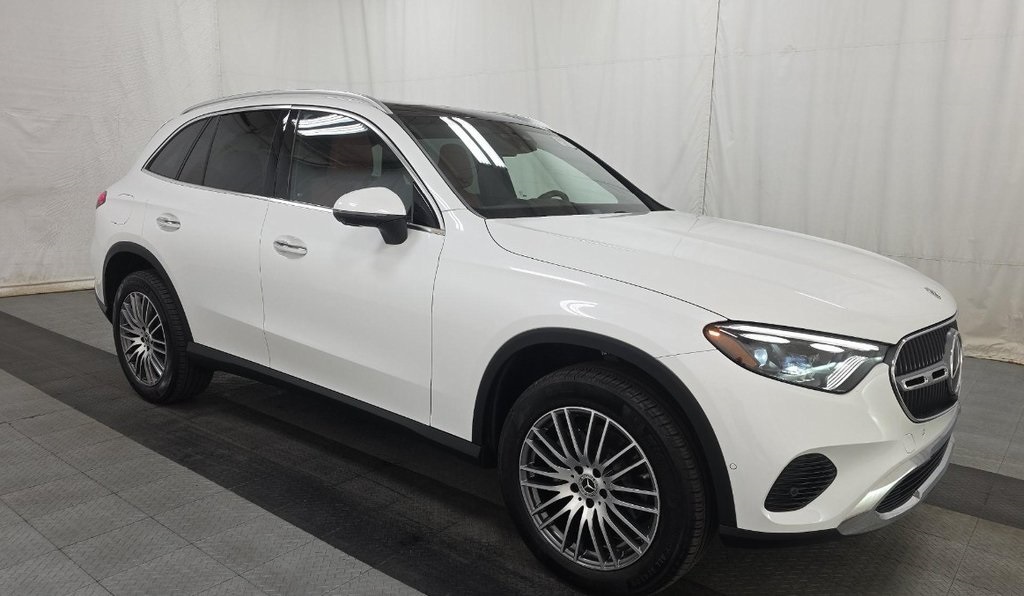 2024 Mercedes Benz GLC 300 photo 3