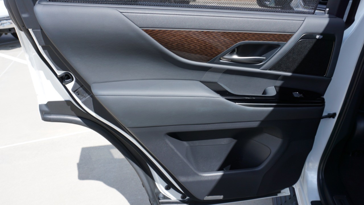 2023 Lexus LX 600 Ultra Luxury photo 34