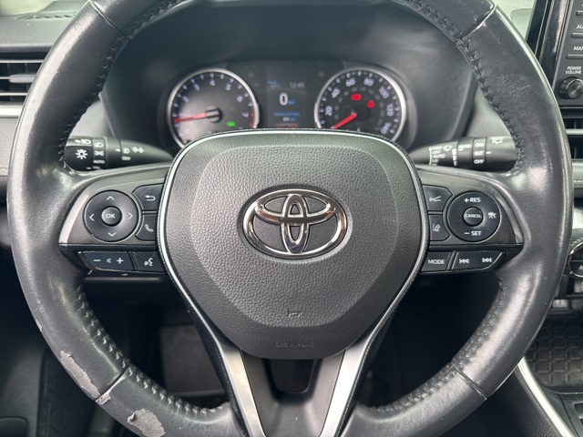 2019 Toyota RAV4 XLE photo 22