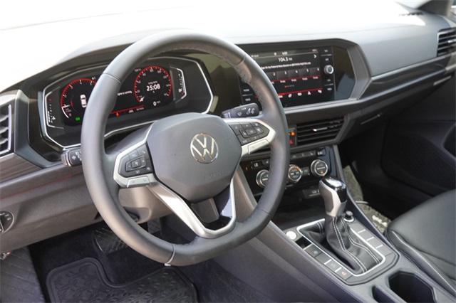 2024 Volkswagen Jetta 1.5T SEL photo 13