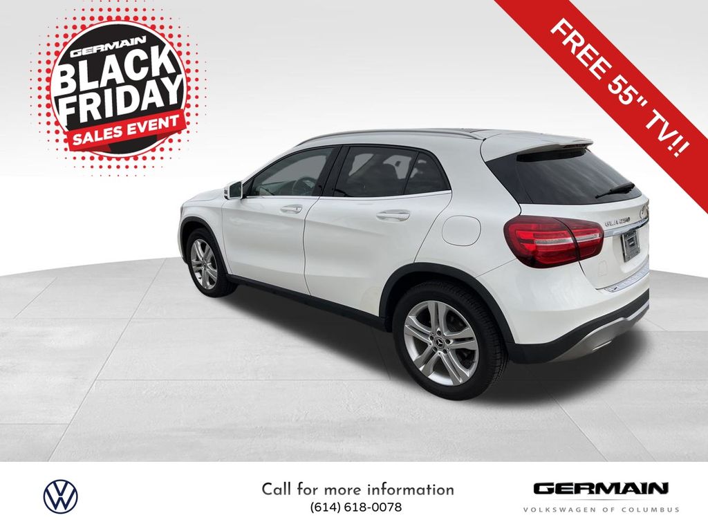 2019 Mercedes Benz GLA 250 4MATIC photo 4