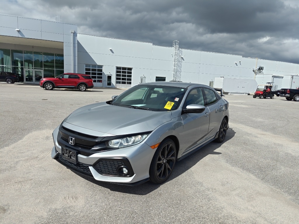 2018 Honda Civic Sport photo 3