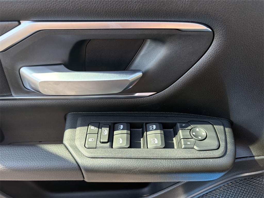 2025 Ram 1500 Big Horn photo 15