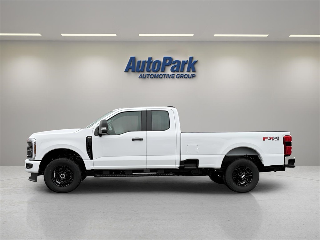 2025 Ford F-350 XL photo 2
