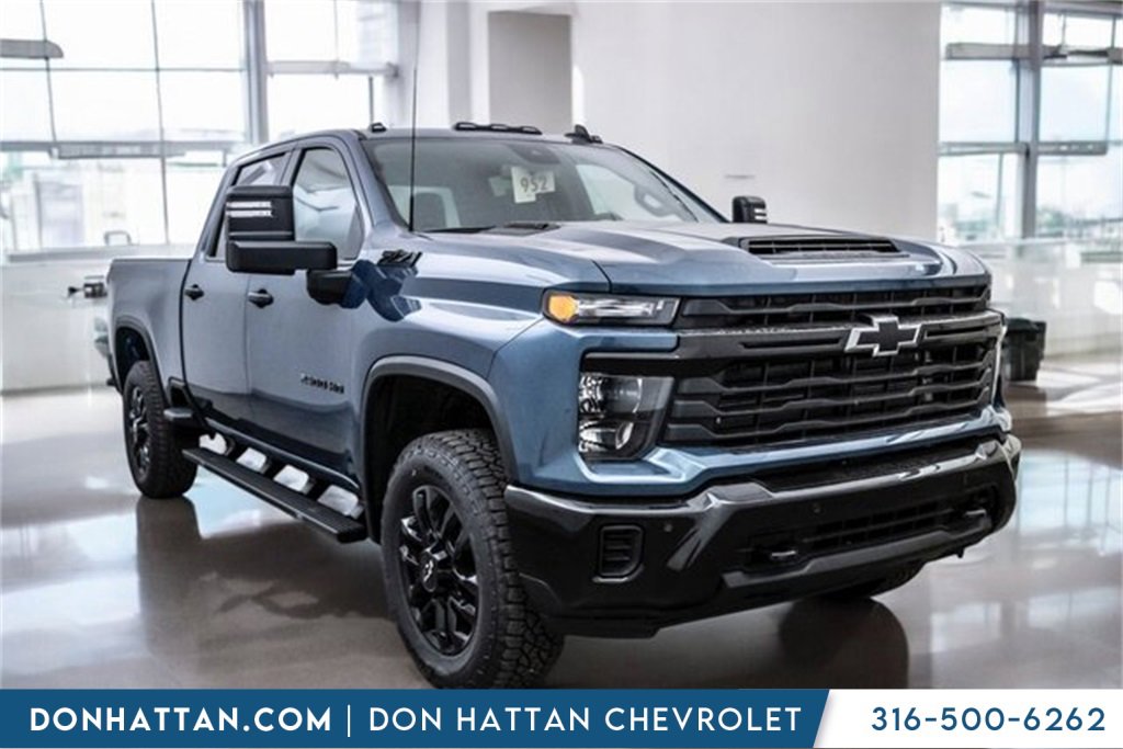 2026 Chevrolet Silverado HD Custom's photo