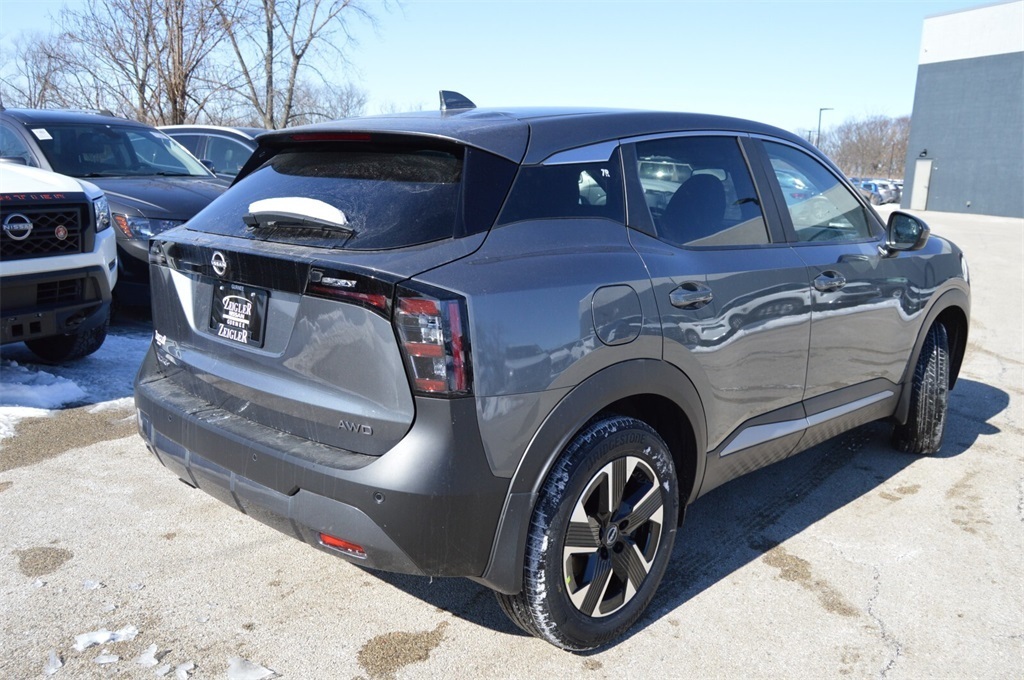 2025 Nissan Kicks SV photo 6