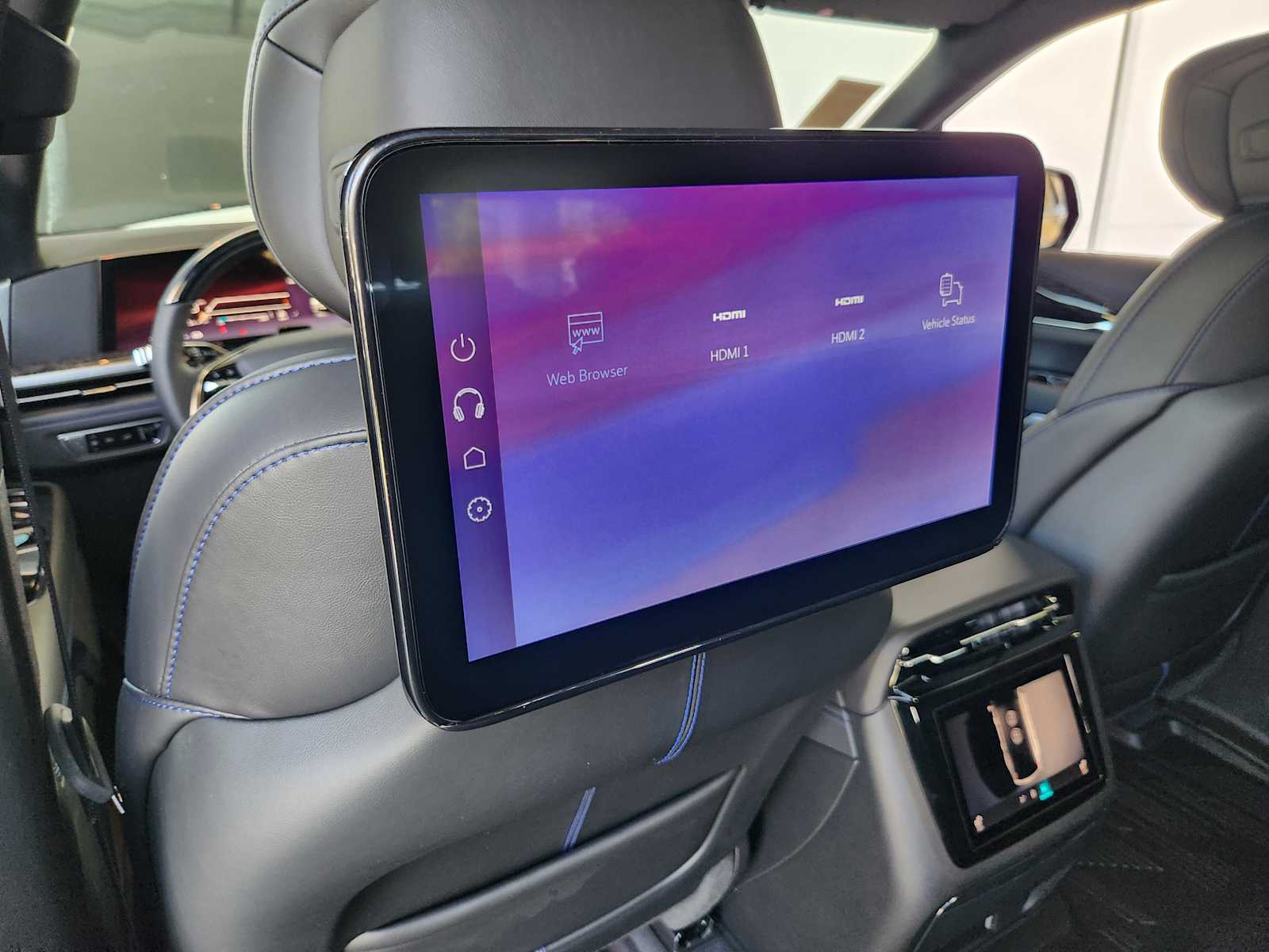 2026 Cadillac Escalade IQ Sport photo 17