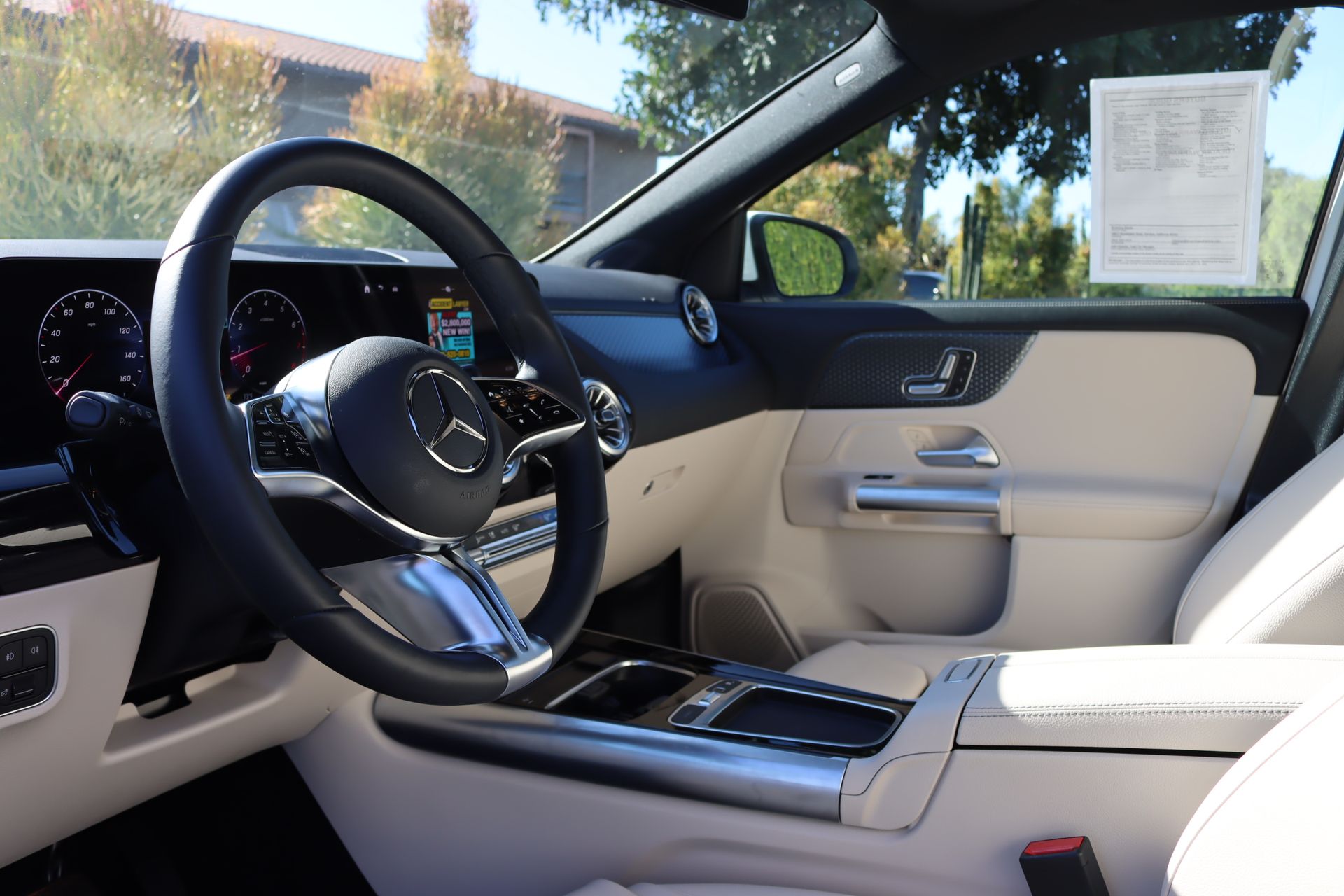 2025 Mercedes Benz GLA 250 photo 4
