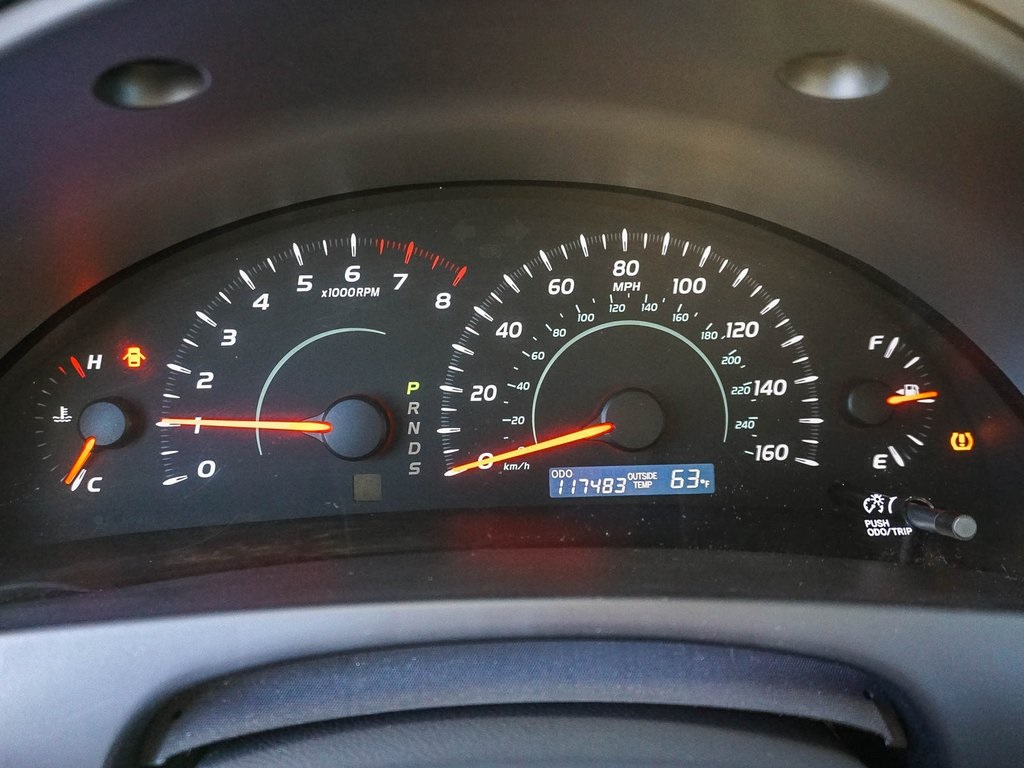 2007 Toyota Camry LE photo 19