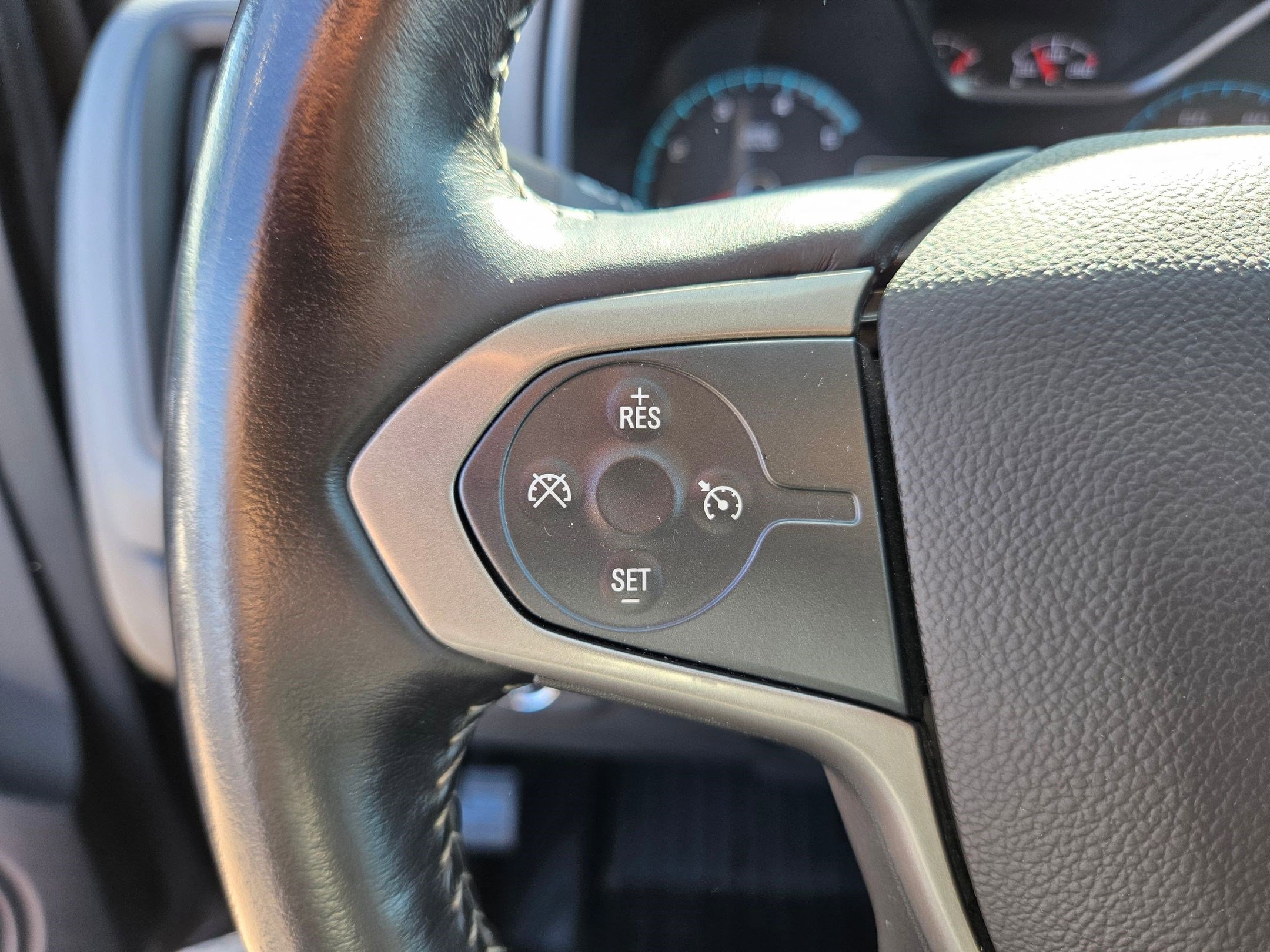 2018 Chevrolet Colorado Z71 photo 16