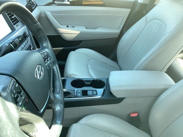 2017 Hyundai Sonata Limited photo 15