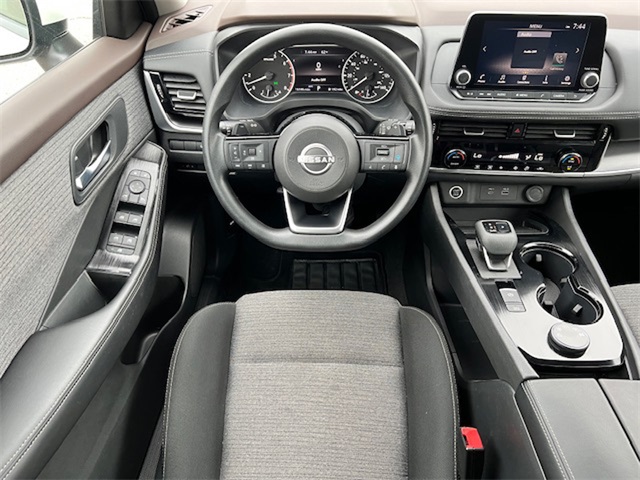 2022 Nissan Rogue SV photo 24