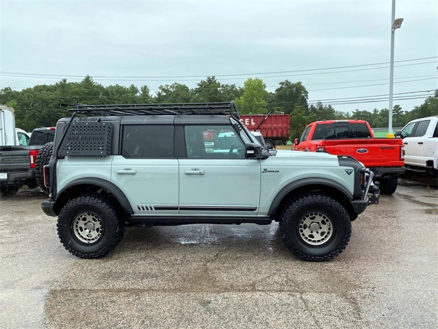 2021 Ford Bronco First Edition photo 2