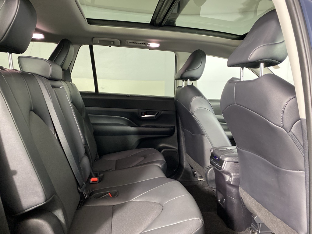 2024 Toyota Grand Highlander XLE photo 8