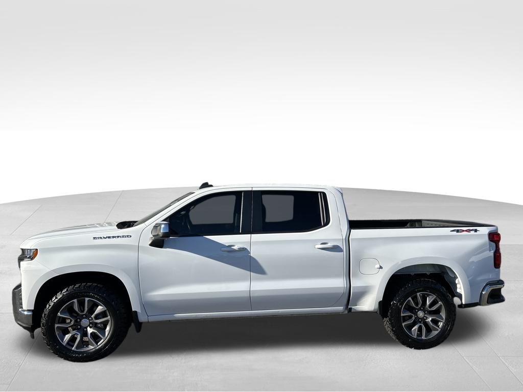 2022 Chevrolet Silverado 1500 LT photo 2