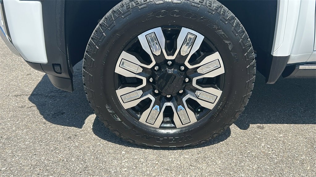 2025 Gmc Sierra 3500 HD Denali photo 9