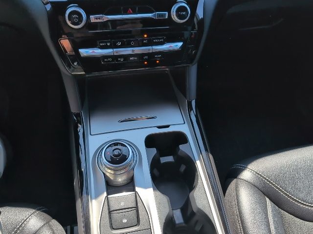 2022 Ford Explorer ST photo 2