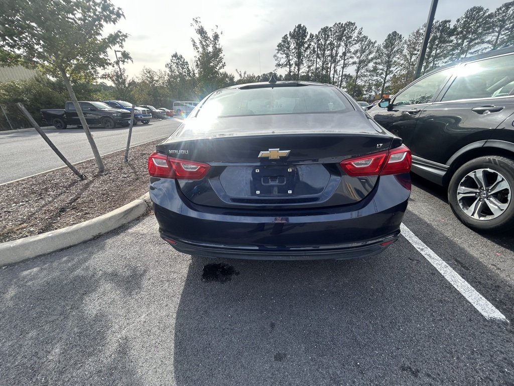 2018 Chevrolet Malibu LS photo 3