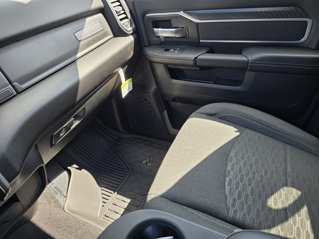 2026 Ram 2500 Big Horn photo 16