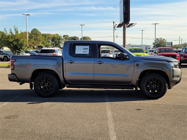 2026 Nissan Frontier Crew Cab SV photo 2