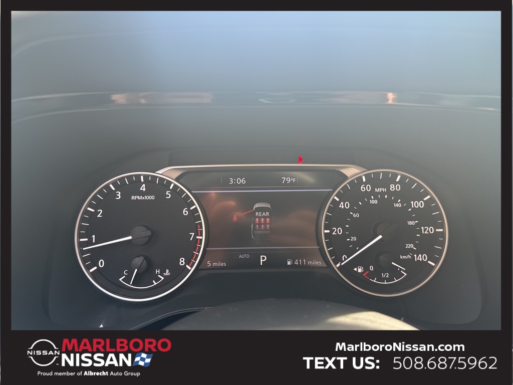 2025 Nissan Pathfinder SL photo 25