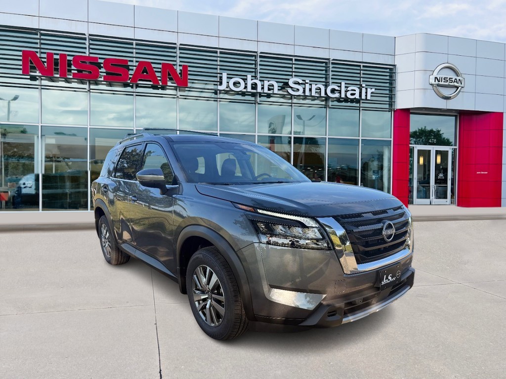2025 Nissan Pathfinder SL's photo