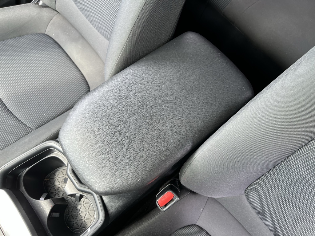2020 Toyota RAV4 Hybrid LE photo 21