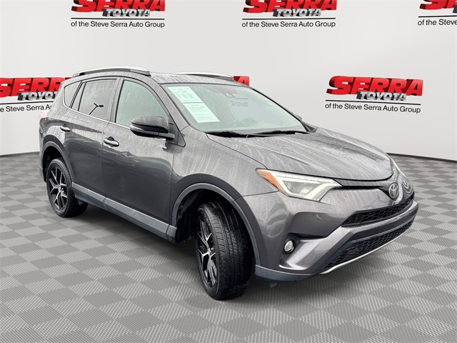 2017 Toyota RAV4 SE's photo