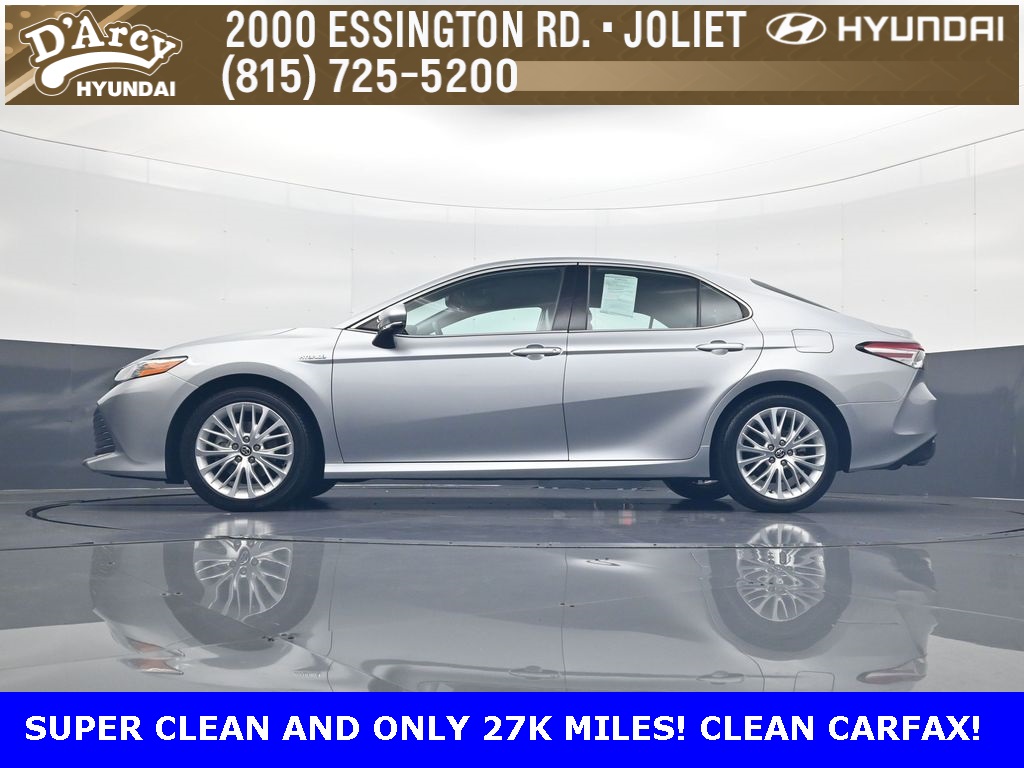 2020 Toyota Camry Hybrid XLE photo 28