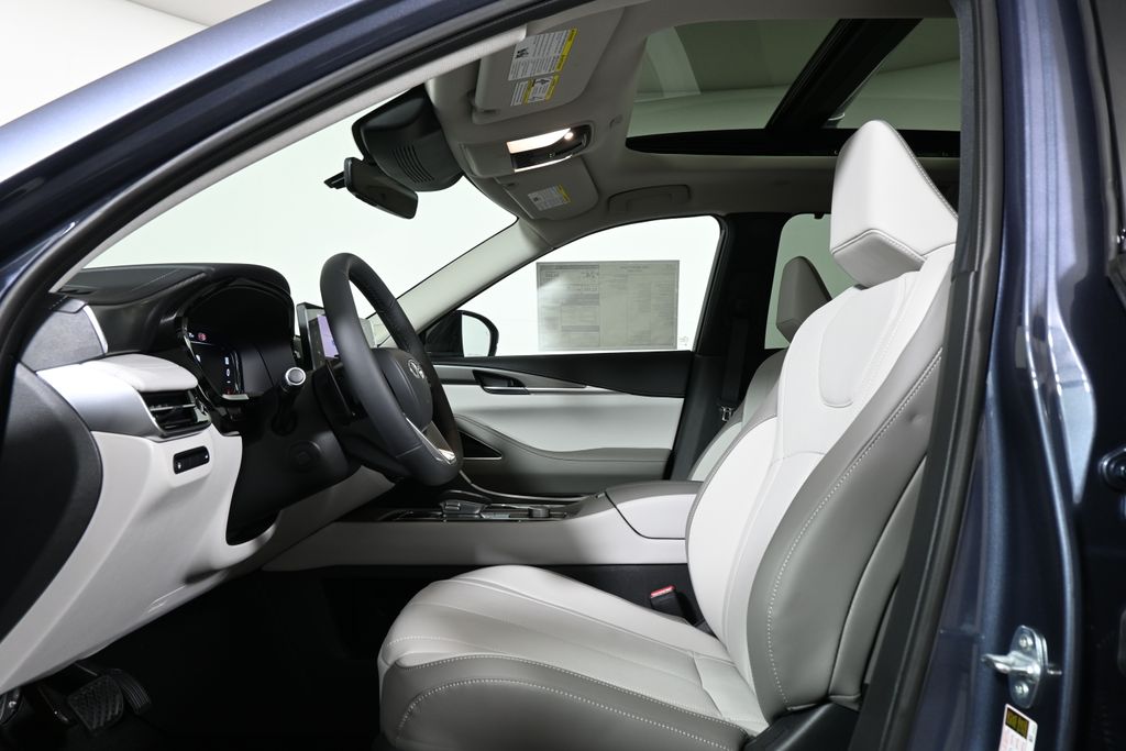 2026 Infiniti QX60 Luxe AWD photo 2