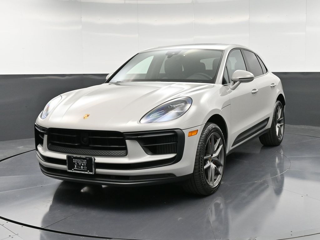 2023 Porsche Macan S's photo