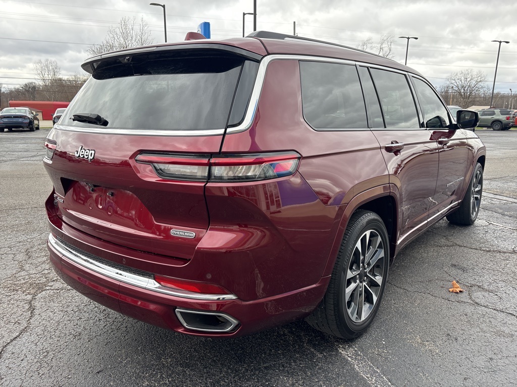 2023 Jeep Grand Cherokee Overland photo 4