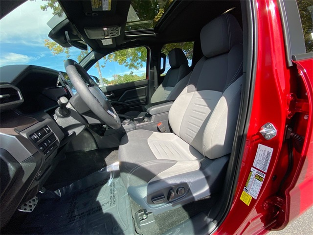 2024 Toyota Tacoma TRD Sport 4x4 photo 3