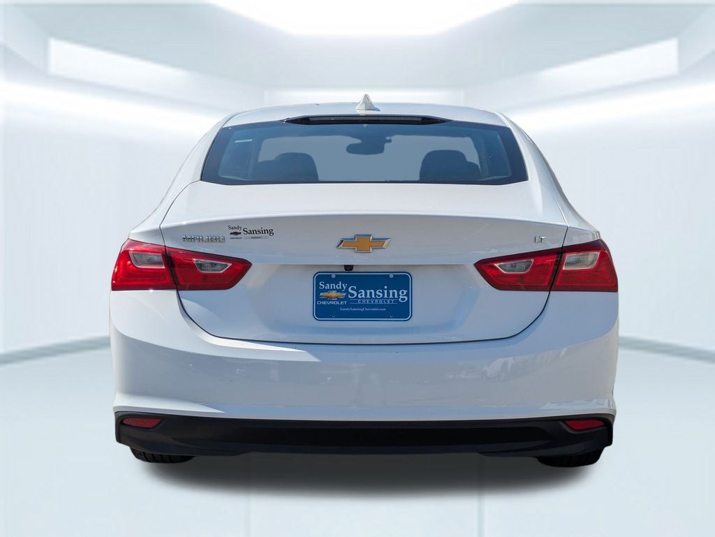 2023 Chevrolet Malibu 1LT photo 3