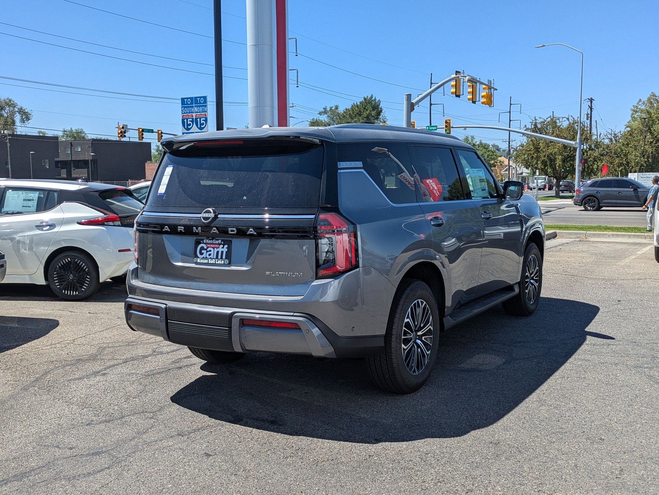 2025 Nissan Armada Platinum photo 3